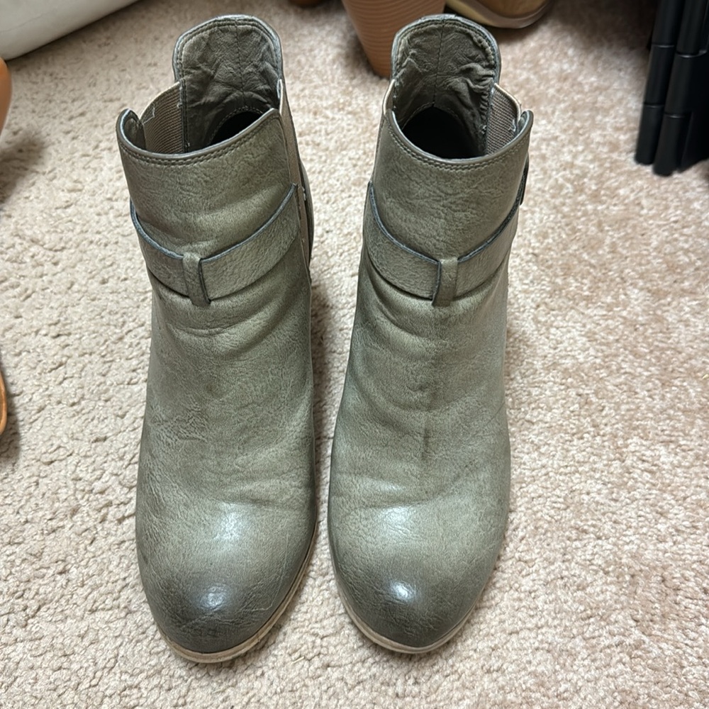 Bootie - Picture 4 of 5